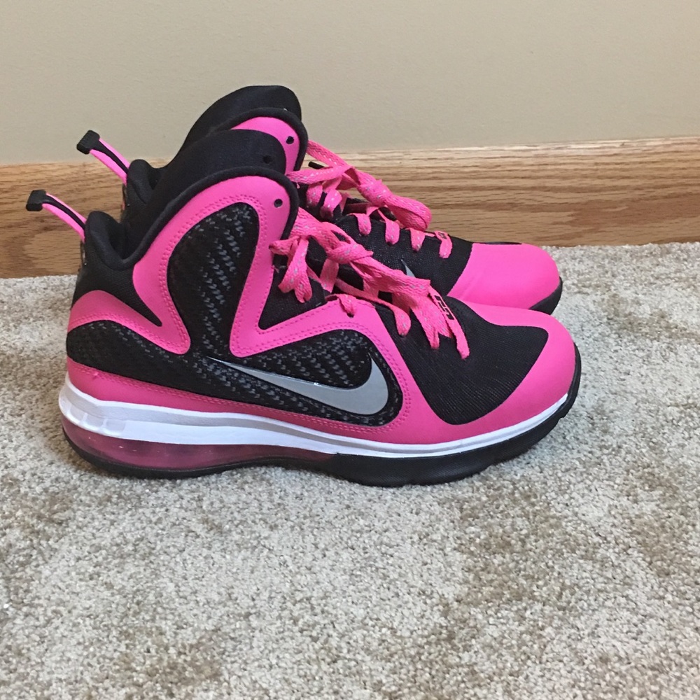 Lebron Pink Sneakers